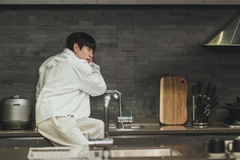 Sinopsis Shooting Stars Episode 7, Kim Young Dae Gelisah Lee Sung Kyung dan Lee Jung Shin Semakin Dekat