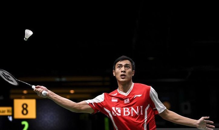 Rhustavito menjadi pahlawan, membawa Tim Thomas Indonesia ke final setelah menaklukan pemain tunggal Jepang, Narahoka, 21-17, 21-11 