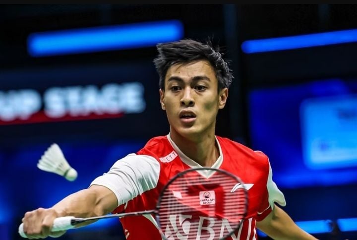 THOMAS CUP 2022 Tunggal Putra Indonesia Shesar Hiren Rhustavito Taklukan Pemain Jepang Gim Pertama