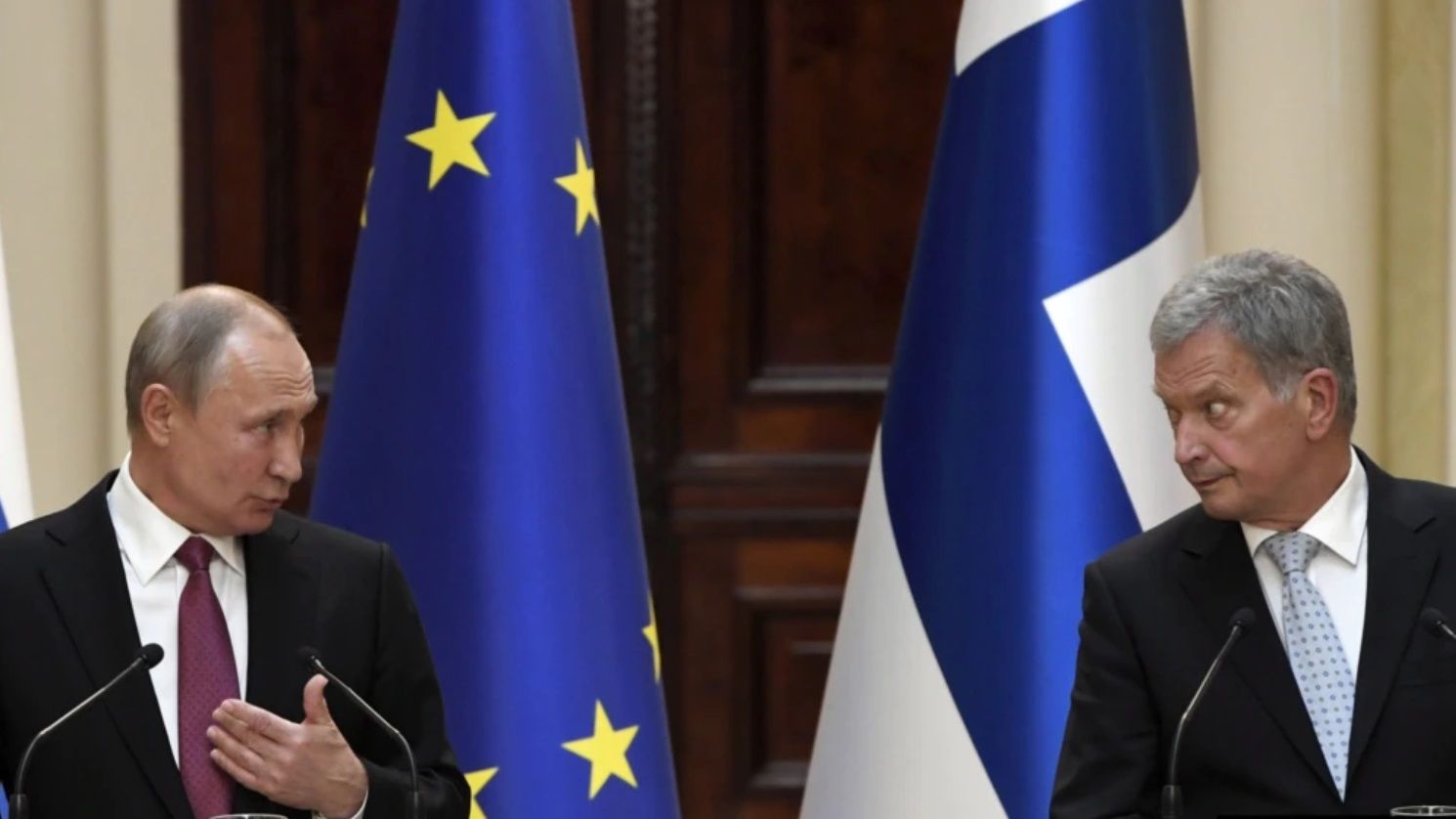 Presiden Rusia, Vladimir Putin memperingatkan Finlandia yang kini mengajukan keanggotaan NATO.