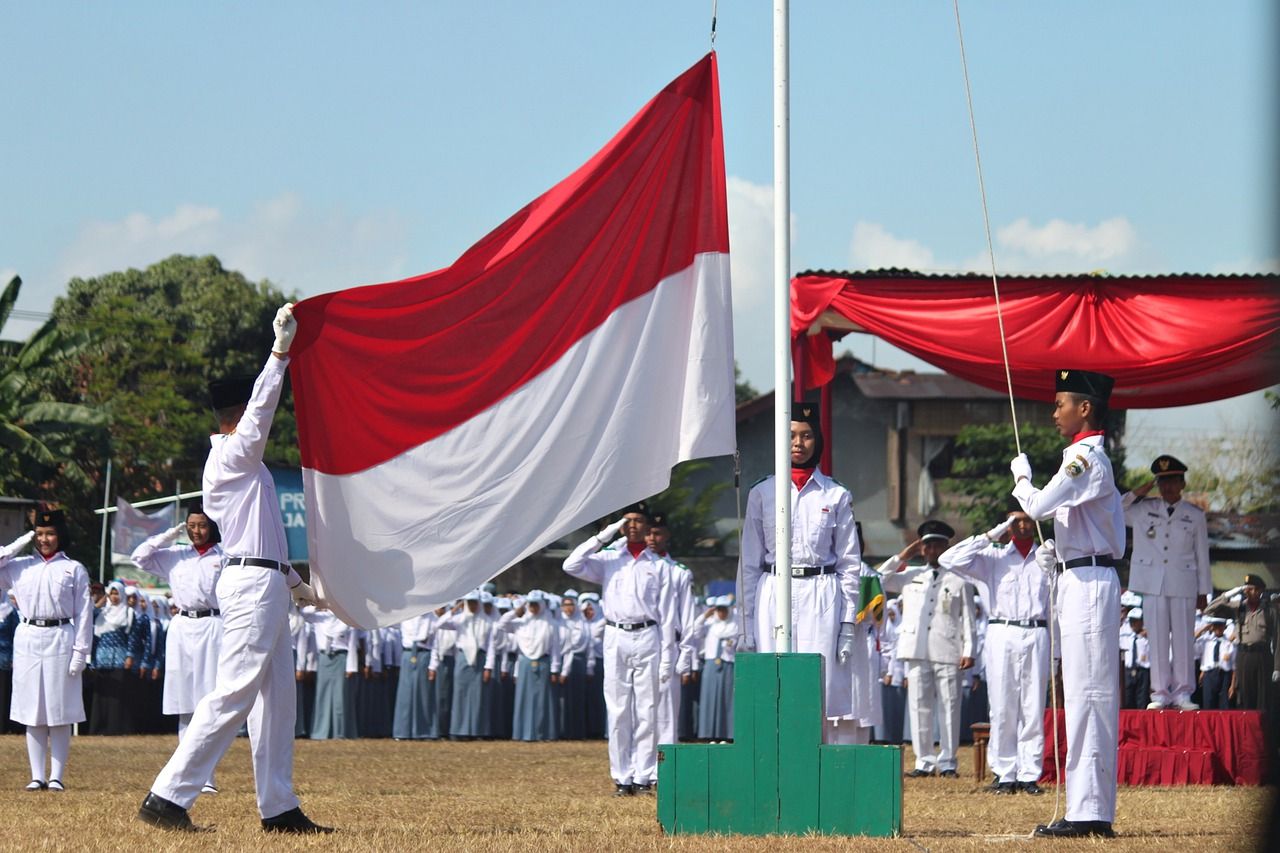 Ilustrasi upacara bendera memperingati kemerdekaan atau HUT RI ke 77.