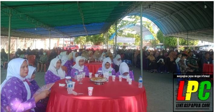 Nampak Ibu-Ibu Organisasi Wanita Islam saat menghadiri Halal Bihalal di Kabupaten Jayapura. 