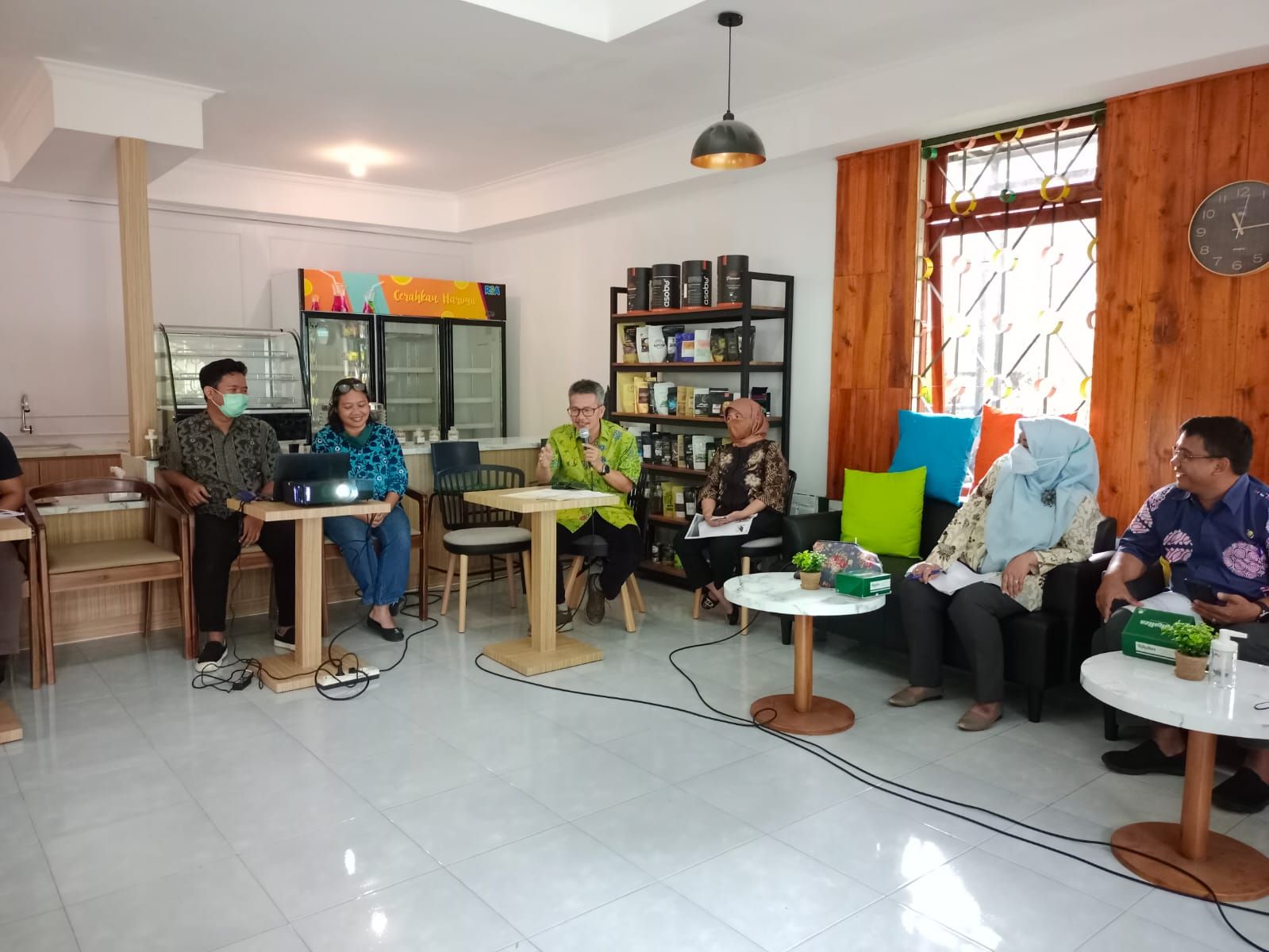 Rapat koordinasi Dinas Pertanian Kabupaten Bandung sebagai persiapan pengendalian dan penanggulangan penularan penyakit mulut dan kuku (PMK) di Kabupaten Bandung, Kamis 19 Mei 2022.