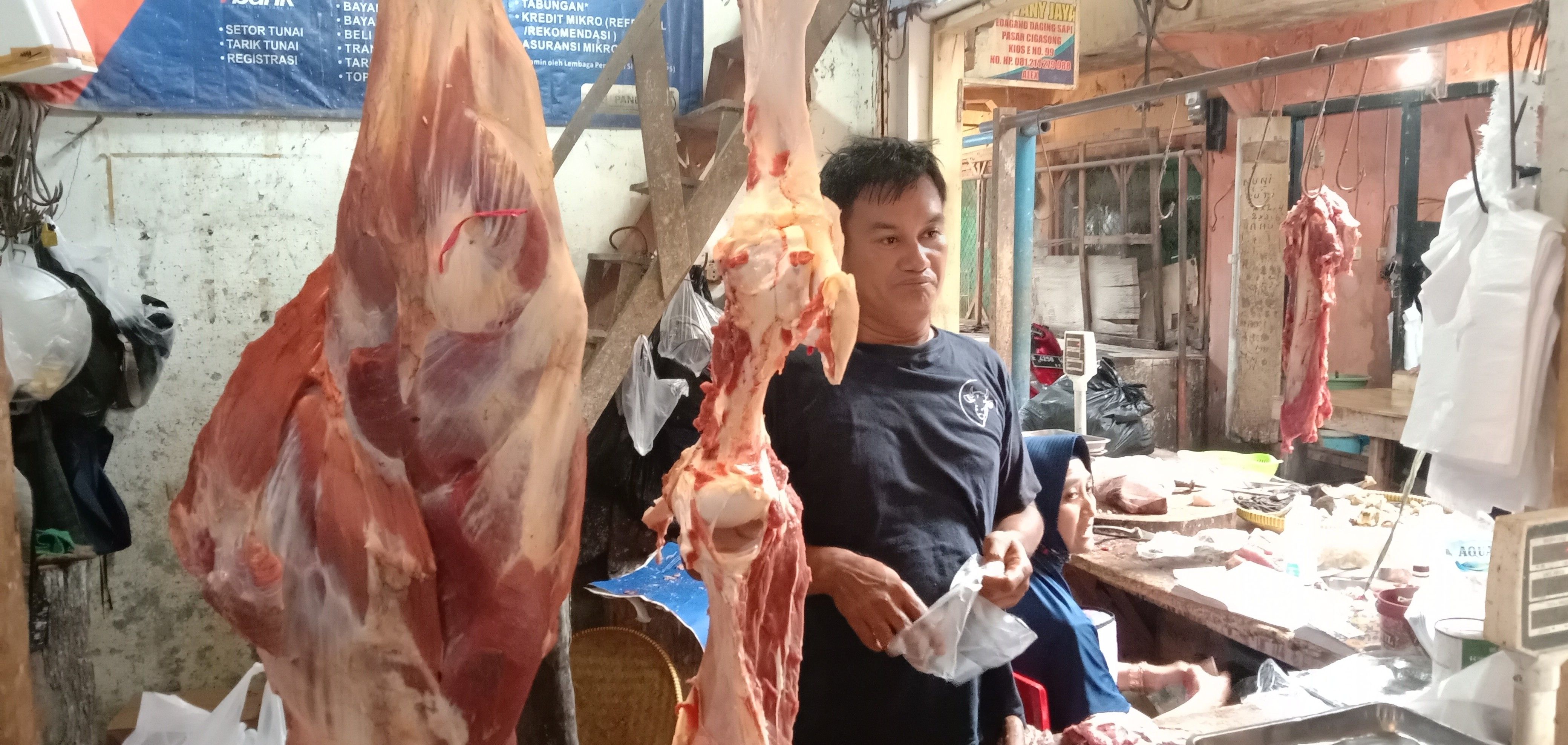 Amin Pedagang daging sapi di Pasar Sindangkasih/SABACIREBON