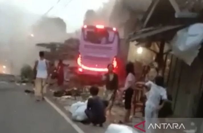 Kecelakaan bus di Ciamis.