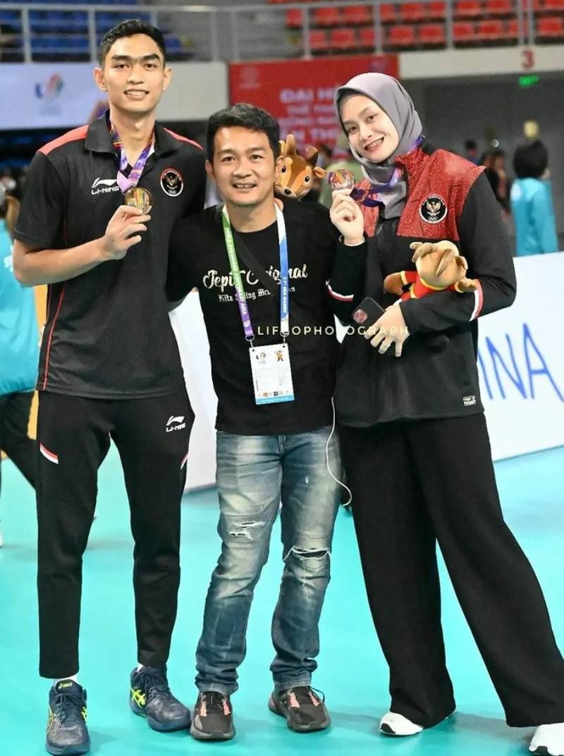 Potret Doni Haryono dan Wilda Nurfadhilah, Pasangan Atlet Voli yang Raih Medali SEA Games 2021