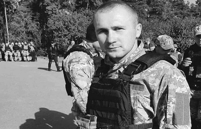 Petinju Oleg Prudky bekerja untuk pasukan khusus Polisi Cherkasy yang membela Ukraina.*  