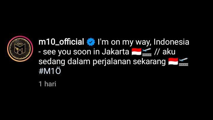 Unggahan Mesut ozildalam perjalanan menuju indonesia untuk menghadiri acara coaching clinic di jakarta internasional stadium bersama atlet muda dan anak kurang mampu