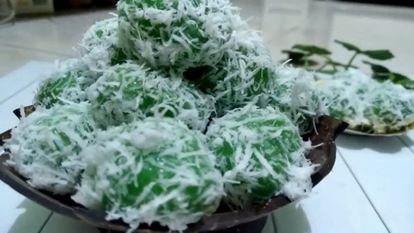 Tutorial Cara Membuat Klepon Kenyal Tanpa Kapur Sirih Yuk Simak