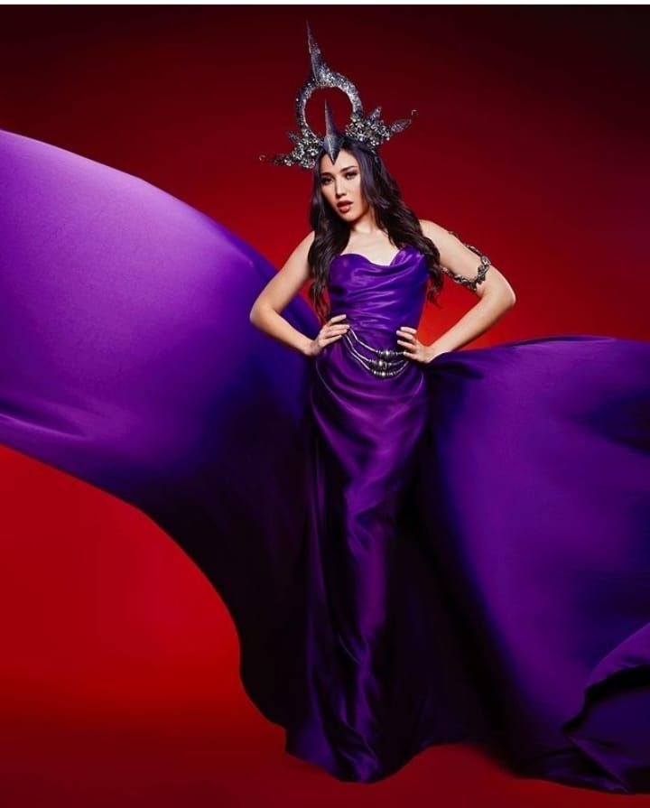 7 Potret Laksmi Shari De Neefe Suardana,Puteri Indonesia 2022 yang Pukau Juri dengan Look Cantik dan Smart