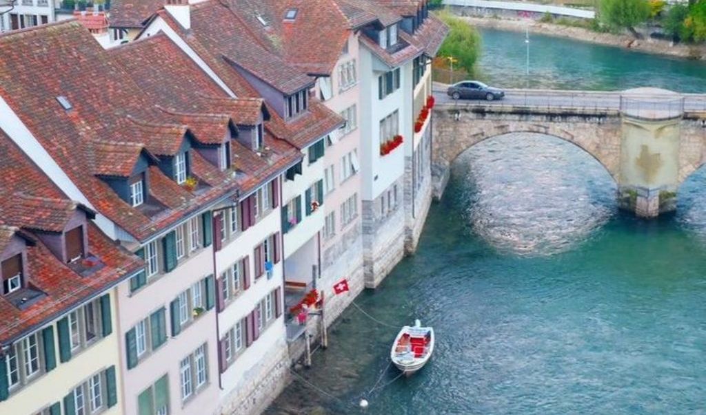 Sungai Aare di Kota Bern, Swiss. /Instagram/@lance.tan