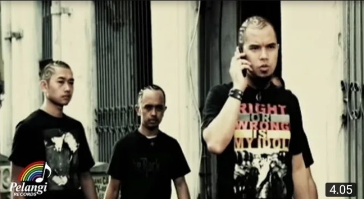 Berikut lirik dan makna lagu Selir Hati yang dipopulerkan grup band T.R.I.A.D. Lagu yang dirilis pada 2013 ini viral di TikTok. 