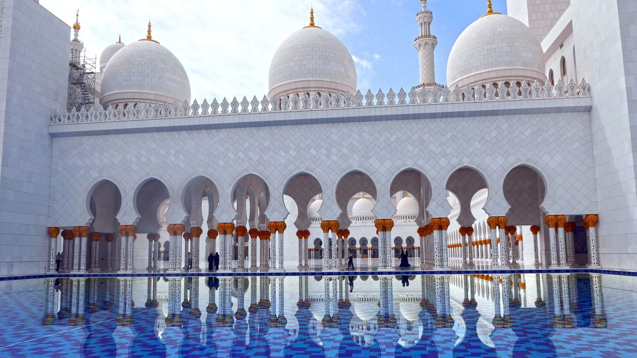 ilustrasi masjid  Jadwal Imsakiyah Sidoarjo Ramadhan 2023 Lengkap Jadwal Imsak dan Buka Puasa Hari Ini Sabtu 1 April 2023 Sidoarjo 