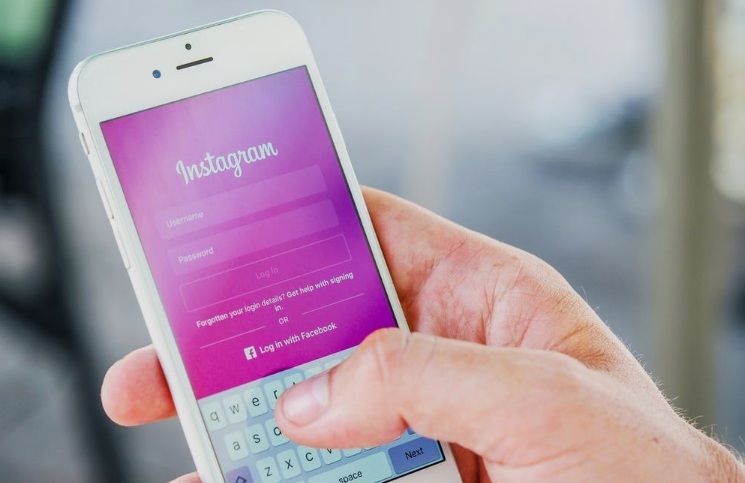 ilustrasi Instagram. Savefrom: 3 Langkah Mudah Download Video Live Instagram dan Story IG, Tanpa Aplikasi Tambahan