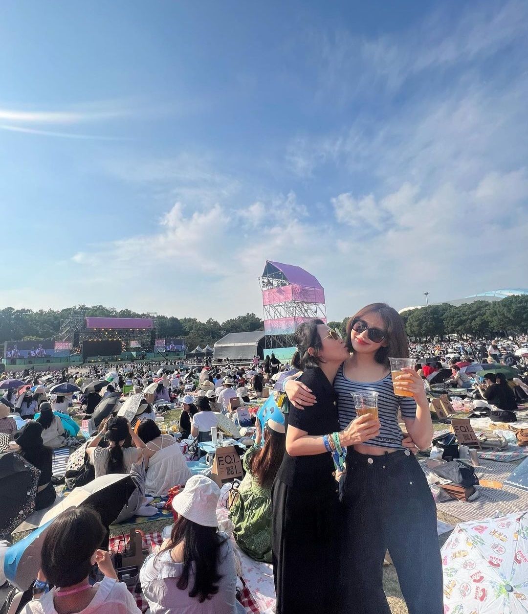 Wendy Red Velvet dan sang ibu menonton Seoul Jazz Festival 2022./Instagram/@todayis_wendy