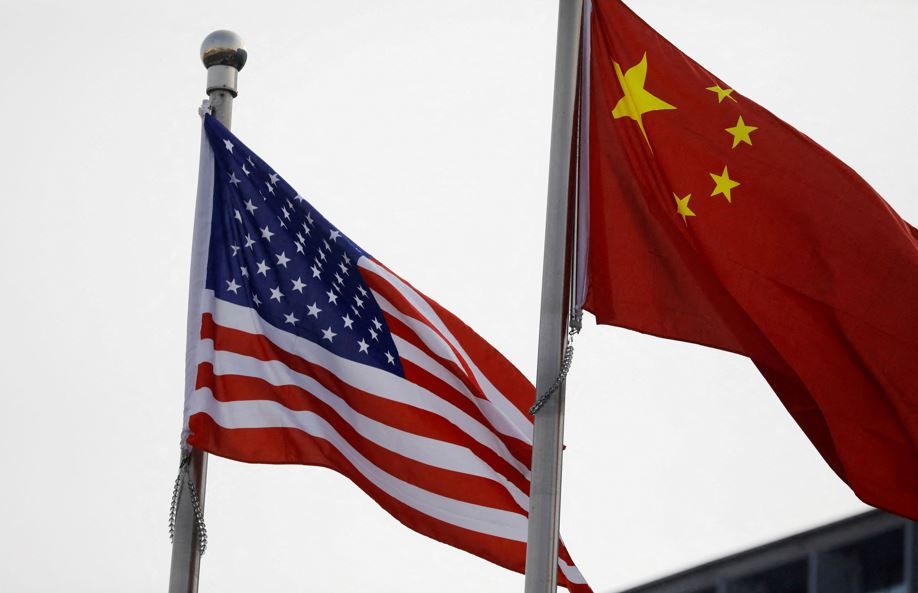 Ilustrasi bendera AS dan China