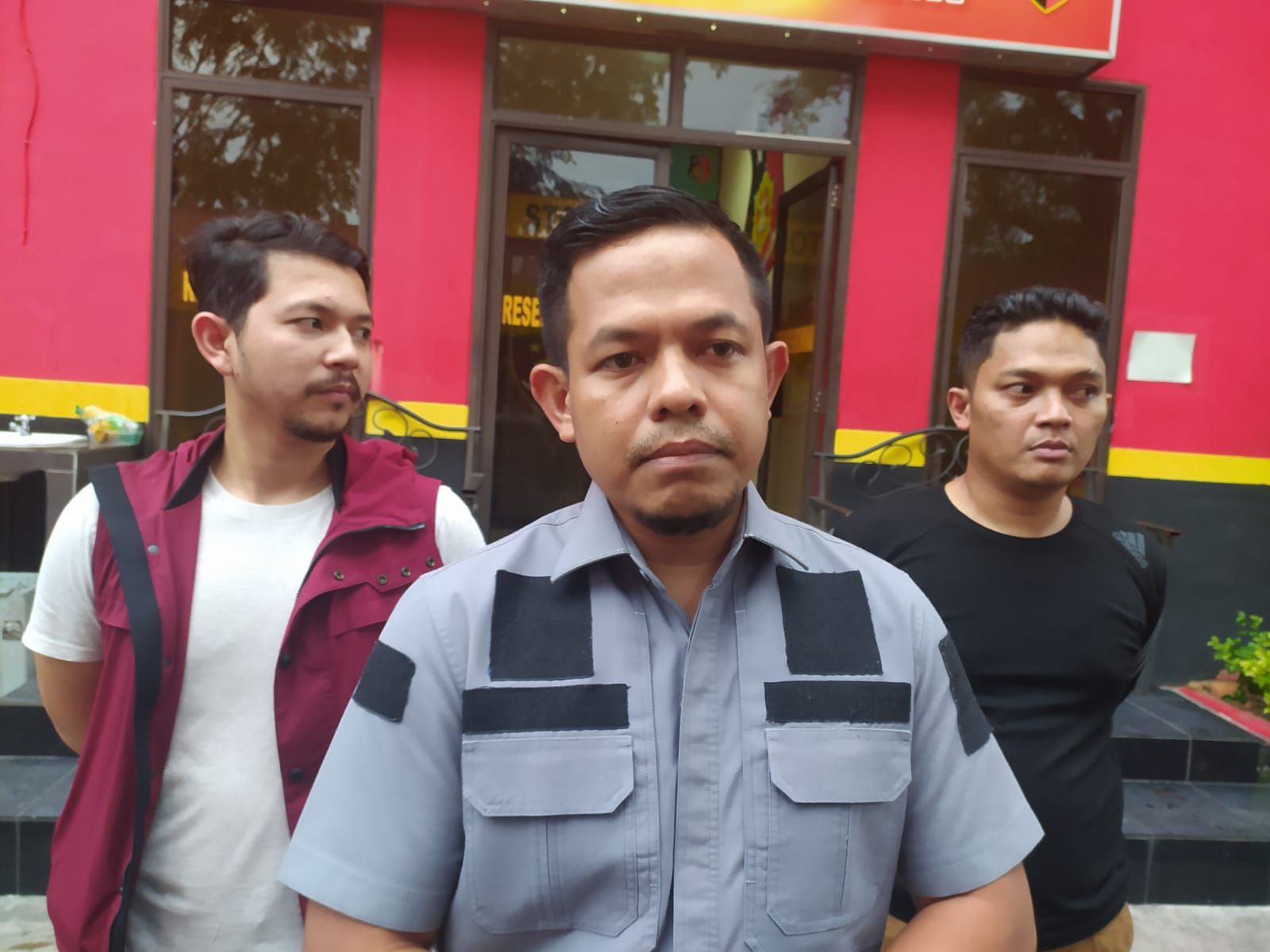 Kasat Reskrim Polresta Barelang, Kompol Abdul Rahman saat memberikan statmen terkait penangkapan begal di Imperium
