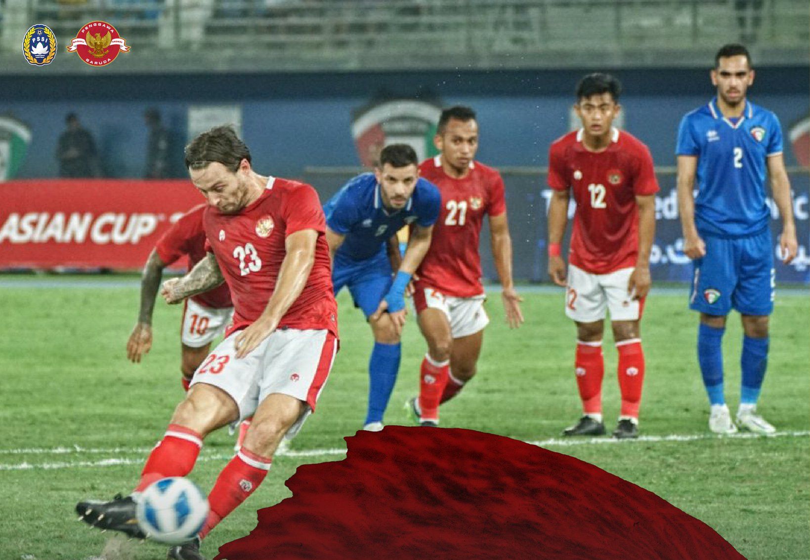 Pemain Persib Bandung Marc Klok mencetak gol untuk Indonesia lewat penalti saat melawan Kuwait pada laga babak kualifikasi Piala Asia 2023, Kamis dini hari 9 Juni 2022.