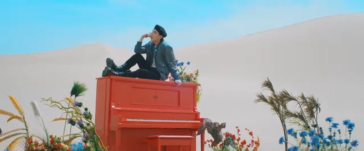 Suga BTS dan pianonya./YouTube BANGTANTV