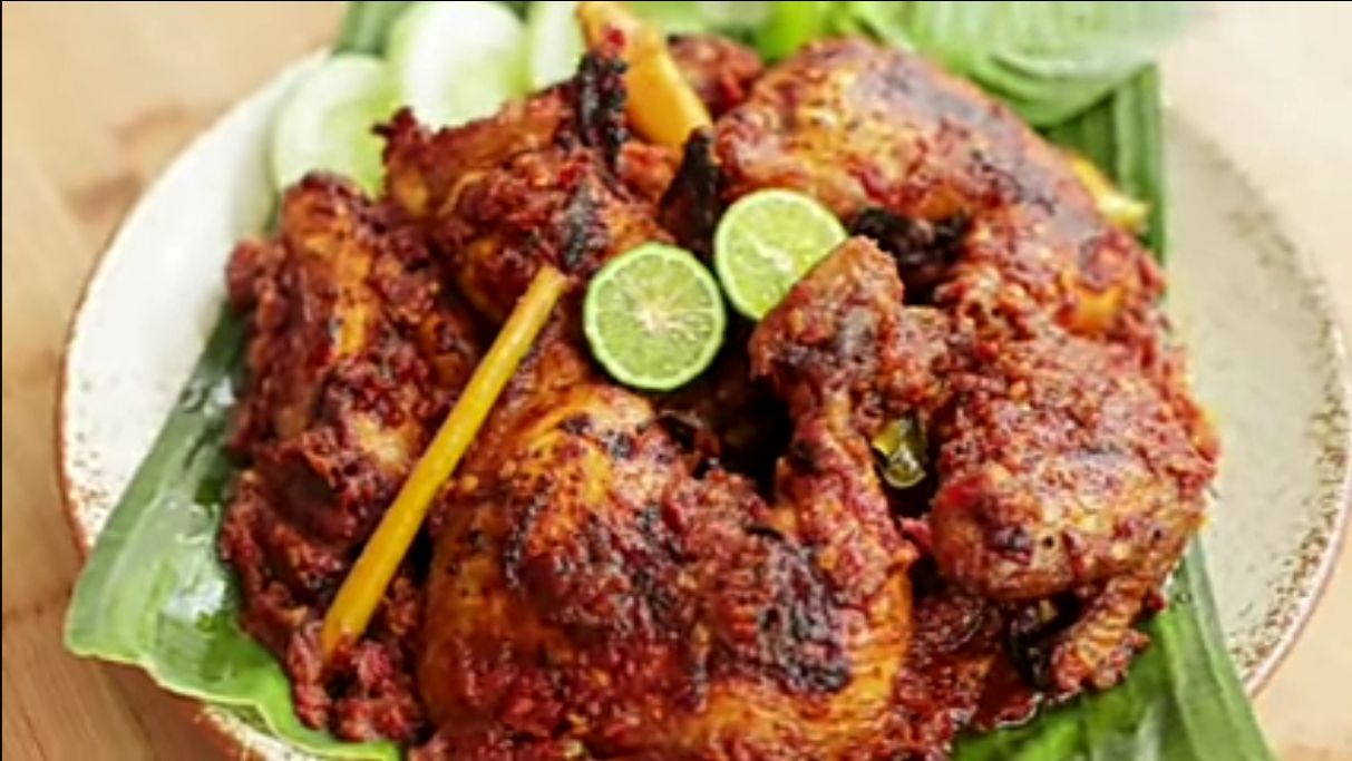 Resep Ayam Bumbu Rujak yang Manis, Pedas, dan Gurih ala Chef Devina