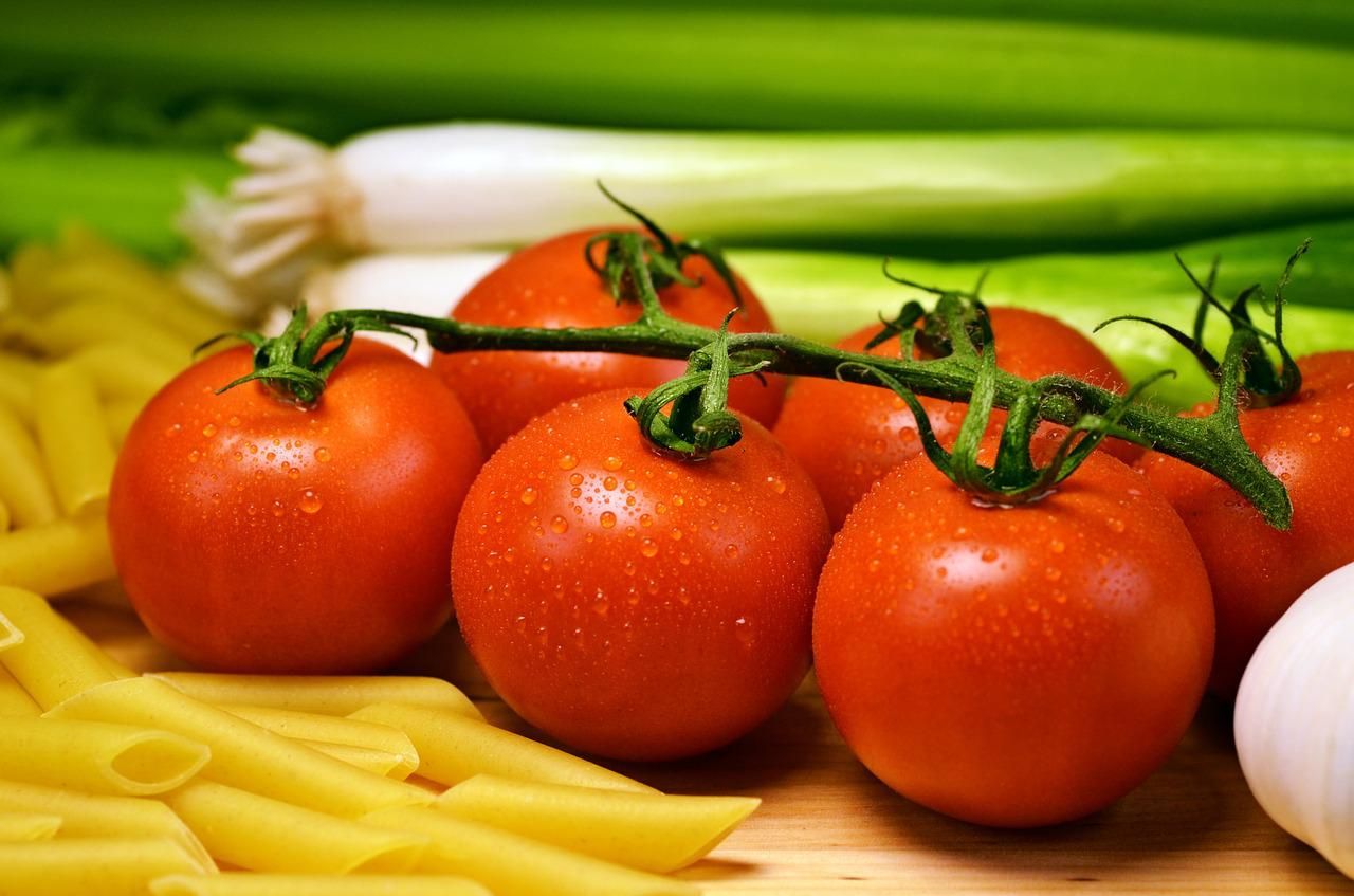 ILUSTRASI - Tomat dipercaya bisa menangkal kankier//Foto: pixabay/diapicard//