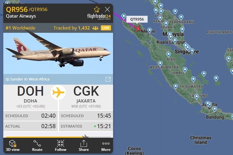 Tangkapan layar live radar dari flightradar24.com Qatar Airways QR956 yang membawa Ridwan Kamil dan Emmeril Kahn Mumtadz (Eril) ke Indonesia