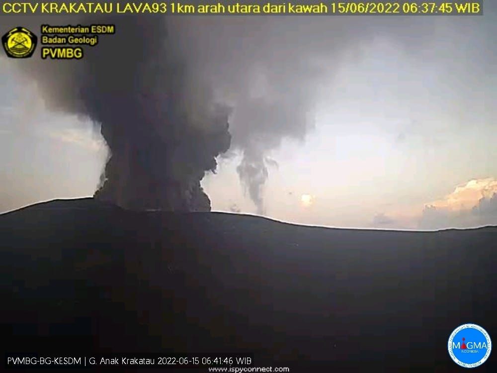 Gunung Anak Krakatau Erupsi oada Juni 2022 
