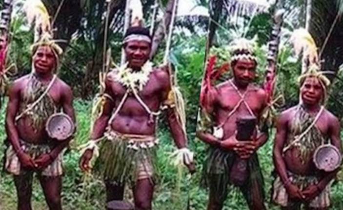 Suku Korowai, Papua Barat