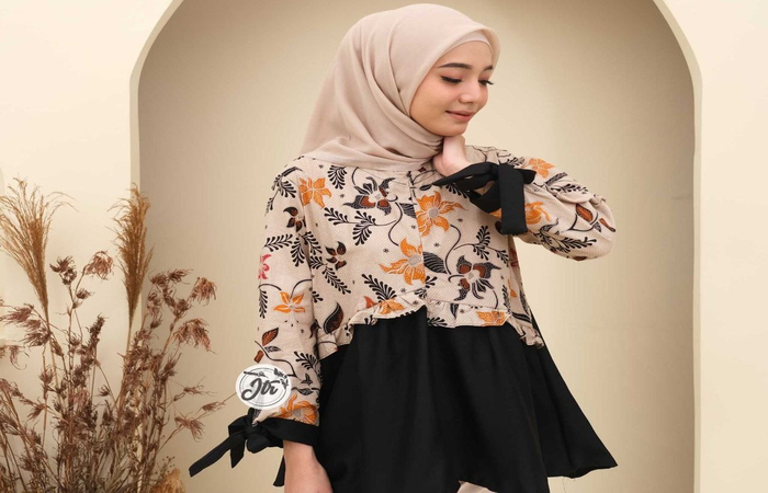 Model baju batik muslim wanita