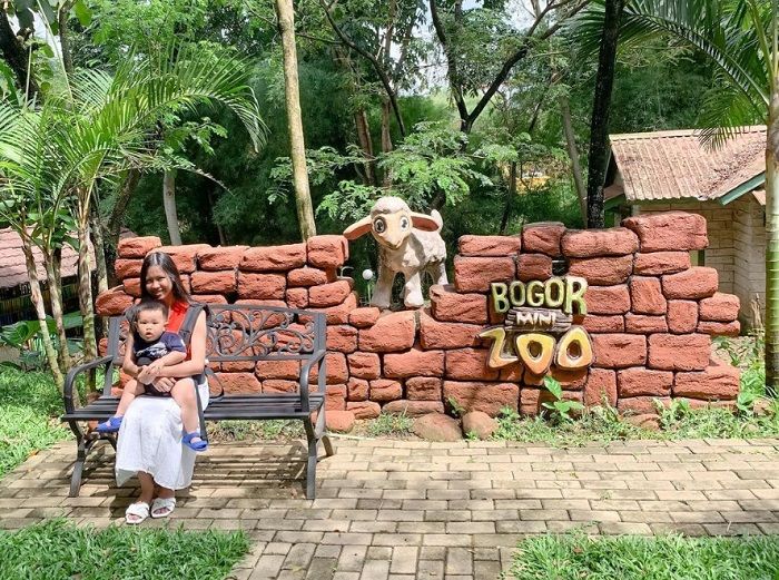 Bogor Mini Zoo, tempat wisata di Bogor, yang bersifat edukatif dan ramah anak. 