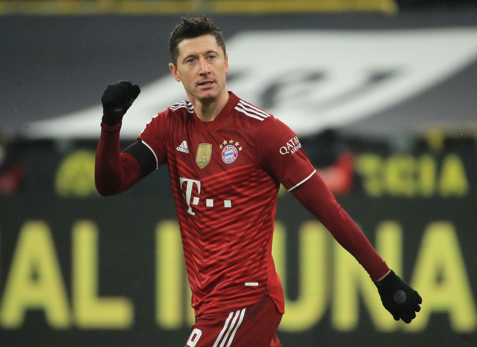 Pemain Bayern Munich Robert Lewandowski akan bergabung dengan Barcelona. 