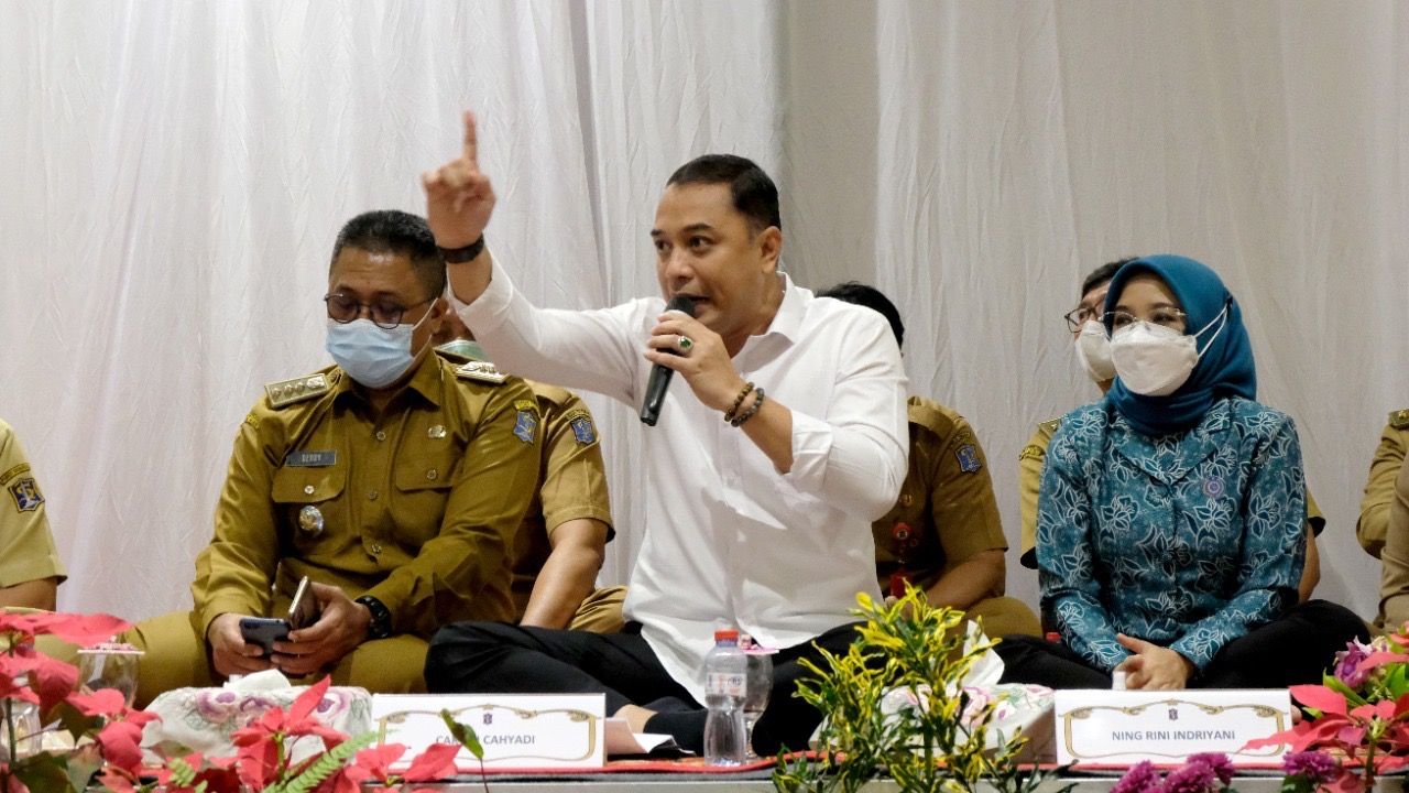 Dalam rangka menyambut bulan puasa, Walikota Surabaya, Eri Cahyadi menerbitkan SE soal pengendalian sampah.
