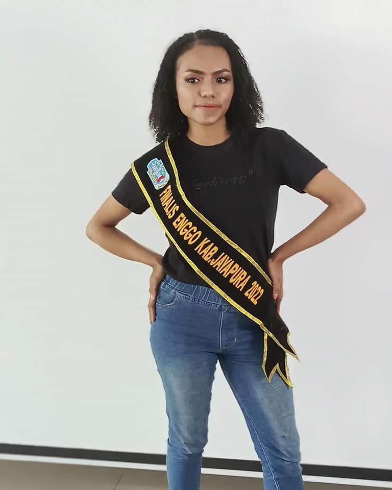 Salah Satu Finalis Putri Pariwisata Yauw - Enggo Kabupaten Jayapura.