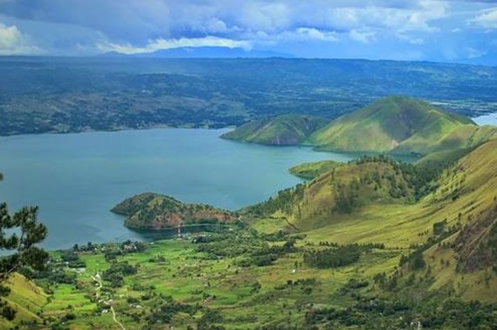 Danau Toba menjadi danau yang terbesar di Asia Tenggara