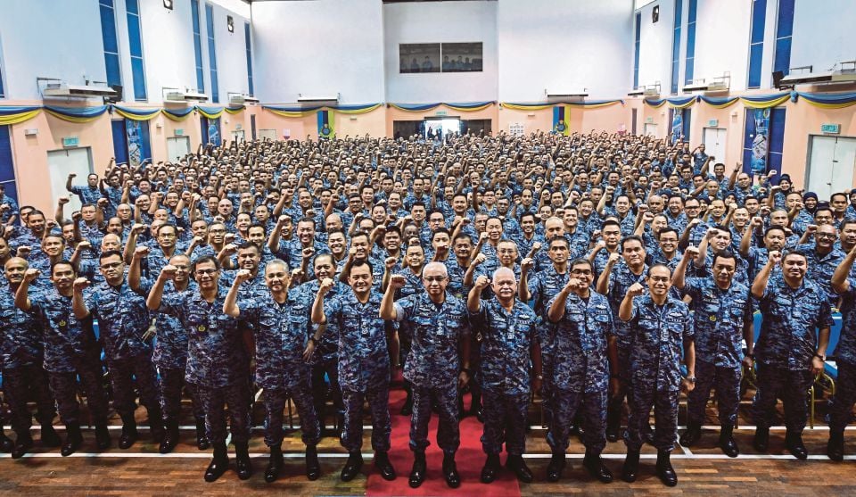 Eks PM-nya Berani Klaim Riau dan Singapura, Tentara Malaysia Nyatanya Disebut Menderita oleh Media Amerika: Sudah Tua & Lelah