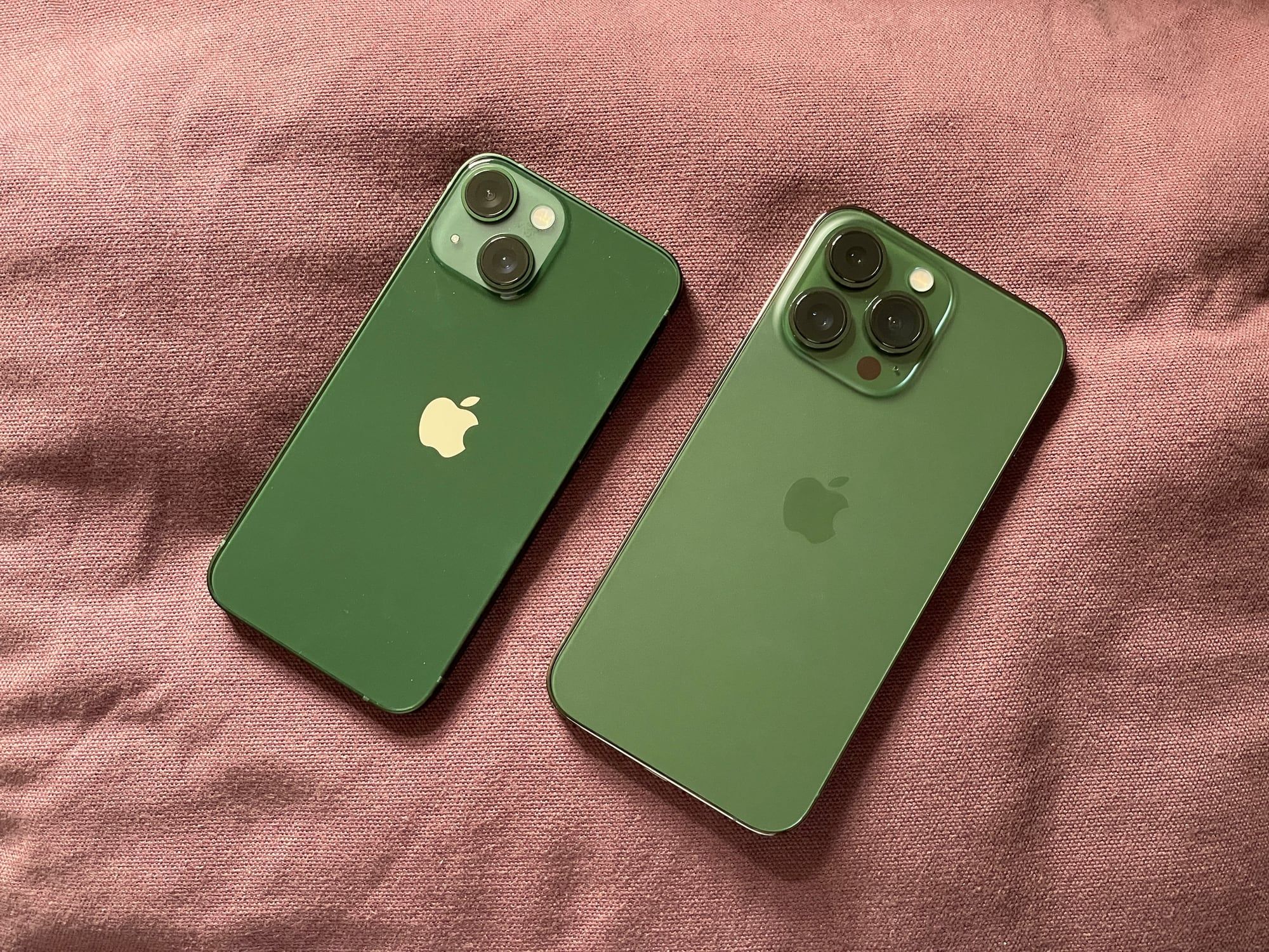 Apple iphone 15 green. Iphone 11 Pro зеленый. Iphone 13 Pro Max Green. Apple 13 Pro Green. Iphone 13 Pro Max зеленый.