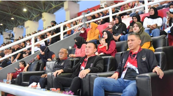 Ketum PSSI Saksikan Laga Barito Putera Vs Borneo FC di Stadion Segiri, Begini Komentarnya/pssi.org