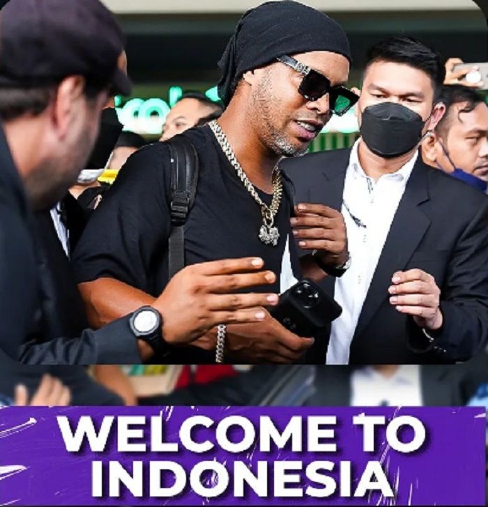 Foto Ronaldinho di Indonesia