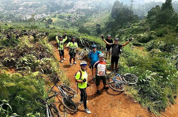 Liburan ke tempat wisata Bogor Mountain Biking, tempat wisata di Bogor sekaligus untuk olahraga, khususnya bersepeda. Tak jauh dari Stasiun Bogor