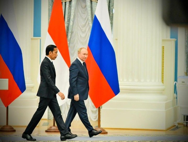 Presiden RI Joko Widodo atau Jokowi melakukan pertemuan dengan Presiden Rusia Vladimir Putin di Istana Kremlin, Moskow