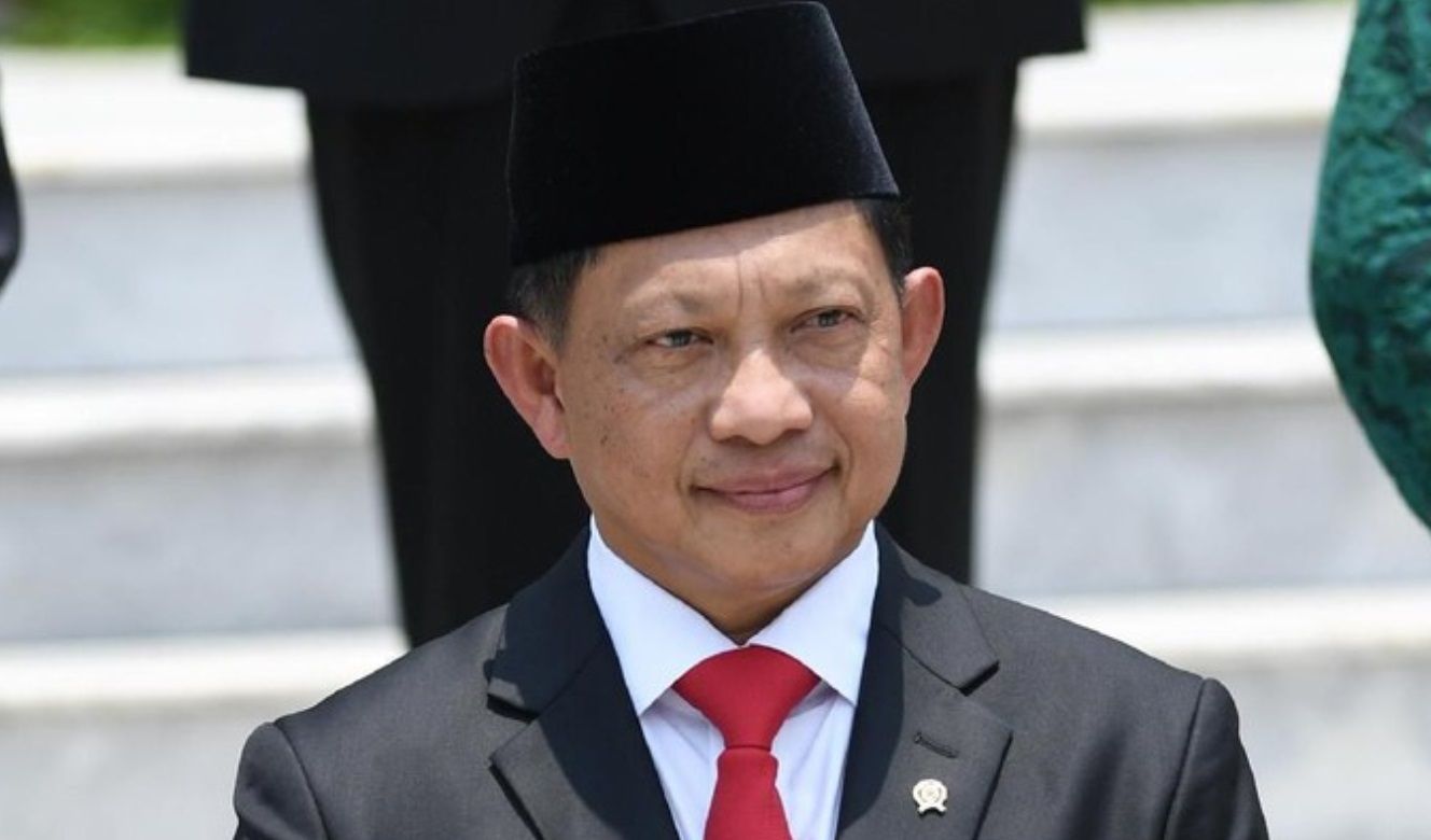 Presiden Jokowi menunjuk Mendagri Tito Karnavian sebagai pengganti sementara mendiang Tjahjo Kumolo selama 11 hari.