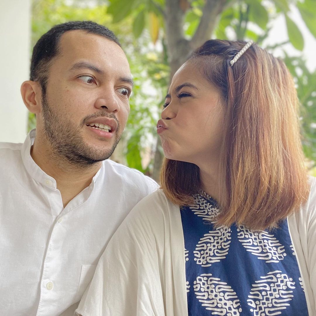 Indah Indriana dan sang suami,/Instagram/@indahindriana