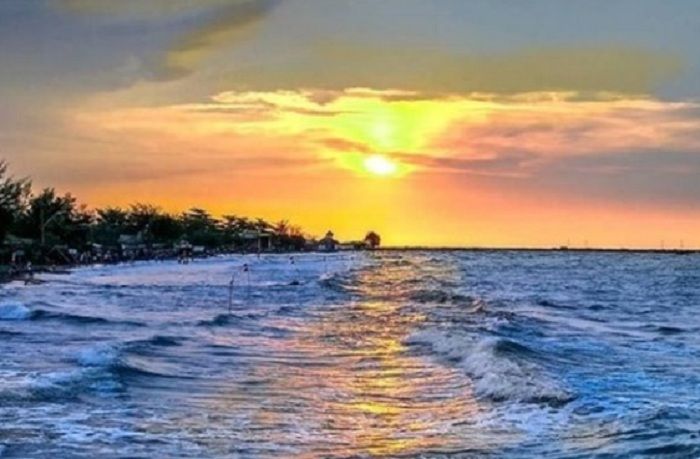 Pantai Sigandu Sunset