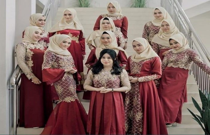 Model Baju Kebaya Dress Muslim untuk Pesta