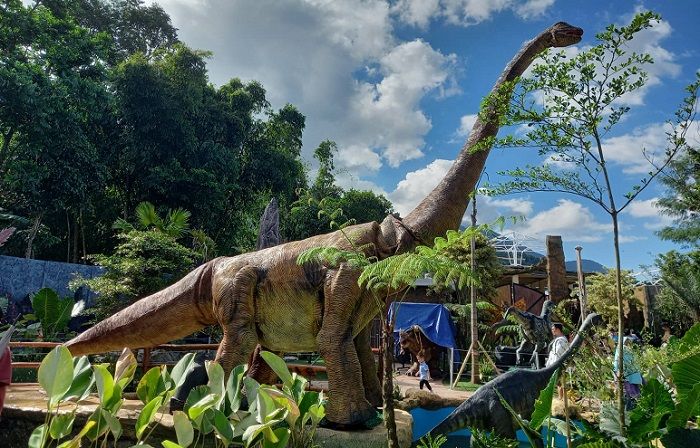 Penampakan Dinosaurus di lokasi wisata Garut Dinoland./Pipin L Hakim/PotensiBisnis.com