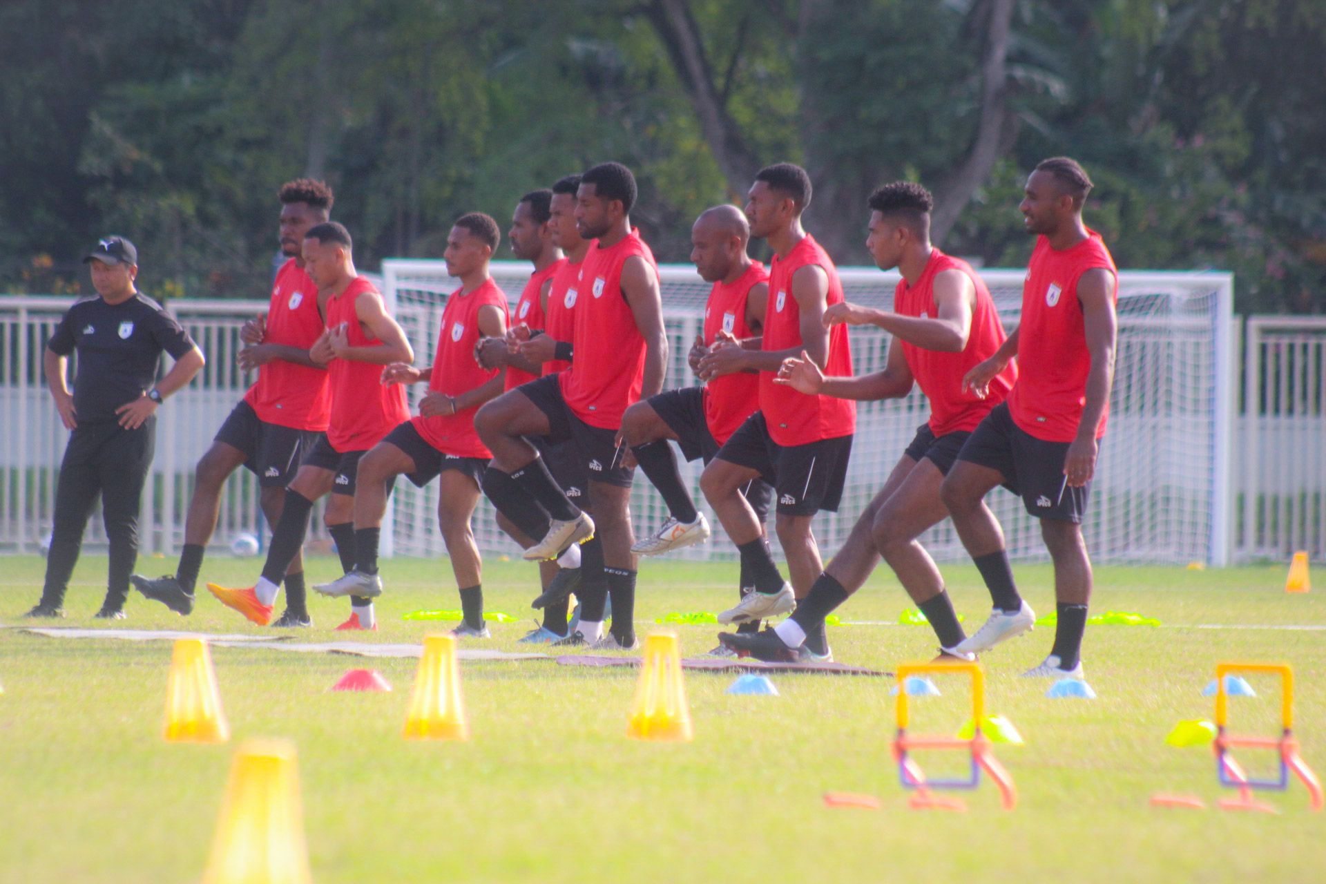 Latihan tim Persipura di kompleks lapangan latihan Lukas Enembe, Kamis 14 Juli 2022 ( PORTAL PAPUA )
