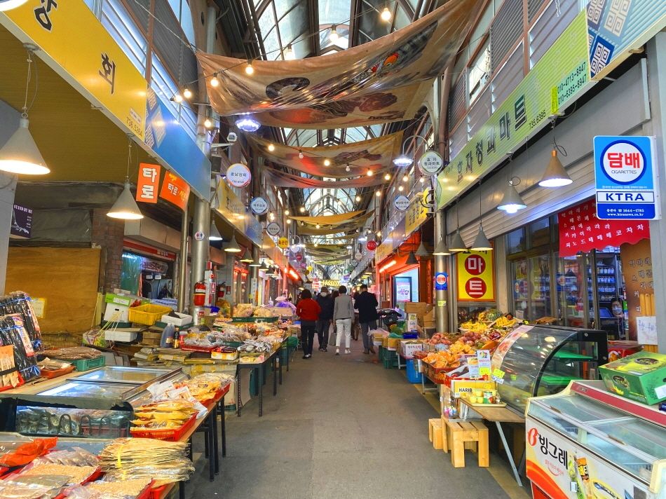 Pasar Tongin, salah satu tempat wisata di Seoul, Korea yang bisa didatangi.