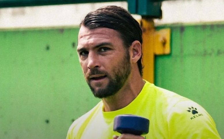 Berikut perjalanan karier Marko Simic . 