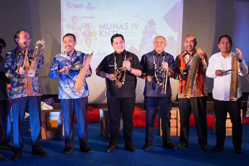 Menteri Teten hadir dalam acara Munas IV Kesatuan Nelayan Tradisional Indonesia (KNTI) 2022 bertema Aksi Kolaboratif Pemenuhan Hak Nelayan Tradisional Menuju Indonesia yang Mandiri, Adil, Makmur, dan Lestari, di Jakarta, Selasa, 19 Juli 2022.
