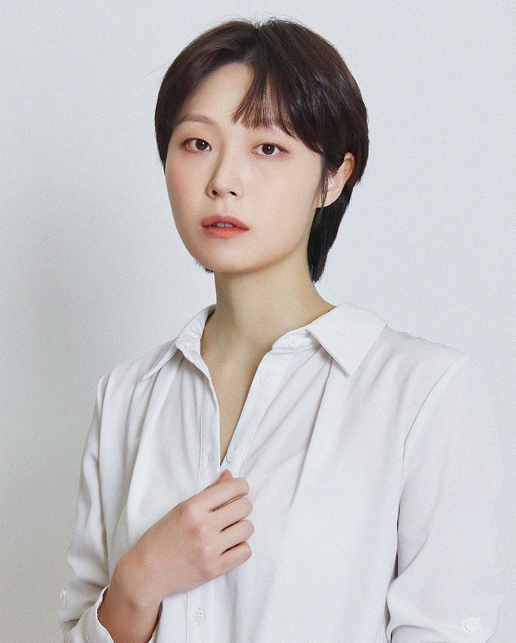 Yoon Mi Kyung pemeran Yoo Sa Rang di film 2037.